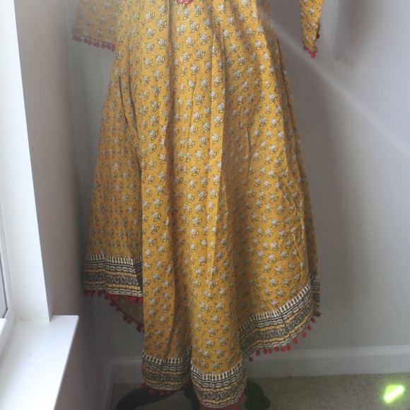 Indian Kurti - Picture 2 of 2